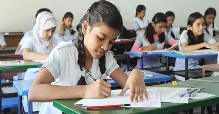 ১৬ বছর পর প্রাথমিক বৃত্তি পরীক্ষা শুরু বুধবার, মানতে হবে যে নির্দেশনা