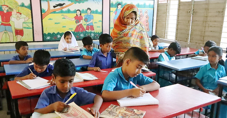 Notification issued elevating all pry head teachers to 10th grade