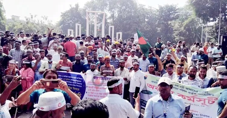 বছরে ১০০ দিনেরও কম ক্লাস, পড়ালেখায় চরম ঘাটতি