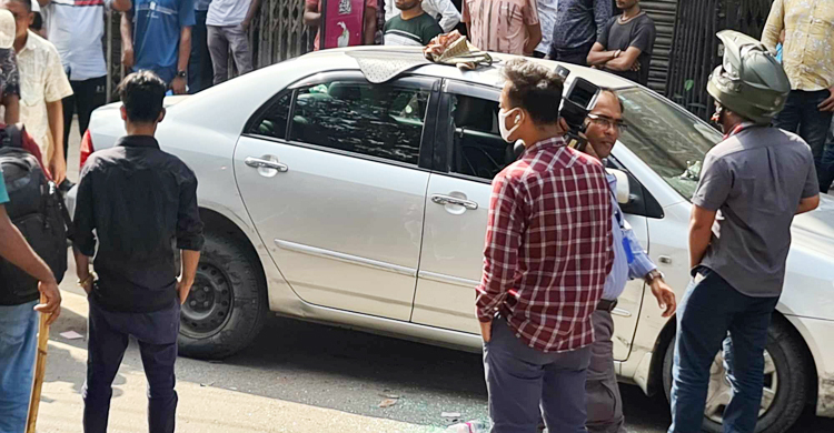 পল্টনে ককটেল বিস্ফোরণ