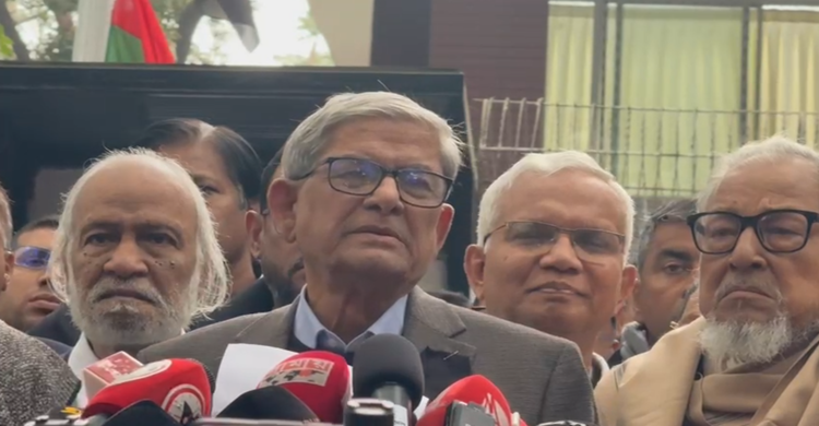 খালেদা জিয়ার জানাজার নামাজ পড়াবেন বায়তুল মোকাররমের খতিব