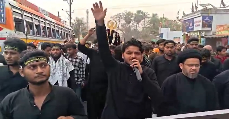 ইরানের সর্বোচ্চ নেতা খামেনির মৃত্যুতে পশ্চিমবঙ্গের বীরভূমের শোকযাত্রা
