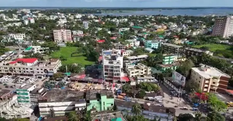 মাঝারি ভূমিকম্পে ধসে পড়তে পারে সুনামগঞ্জের শতাধিক ভবন