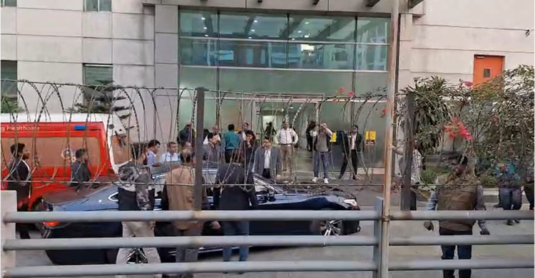 এভারকেয়ার হাসপাতালে জুবাইদা রহমানের গাড়ি বহর