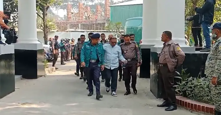 হাসিনাসহ ১৭ জনের বিরুদ্ধে ফরমাল চার্জ গঠন