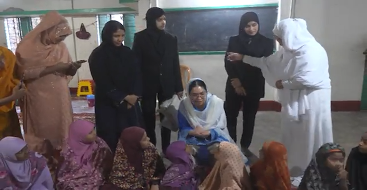 বাচ্চাদের সঙ্গে ইফতারে জাইমা রহমান