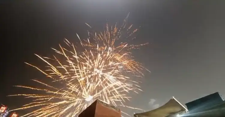 বিপিএল খেলার বিরতিতে ফুটানো হলো আতশবাজি