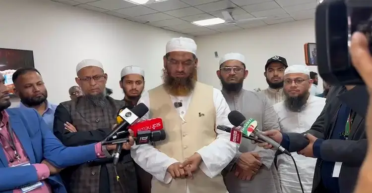 ভোটে বিভিন্ন অনিয়মের অভিযোগ নিয়ে নির্বাচন কমিশনে মামুনুল হক