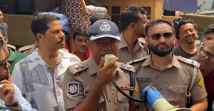 মাইকিং করে ফুটপাত খালি করার নির্দেশ ম্যাজিস্ট্রেটের