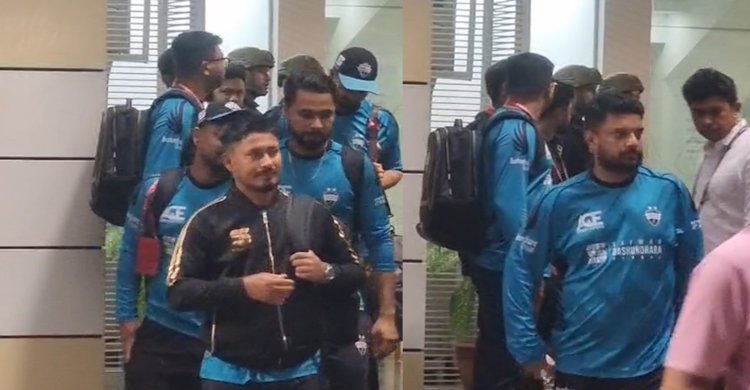 মন খারাপ নিয়ে মাঠ ত্যাগ করছেন রংপুরের খেলোয়াড়রা