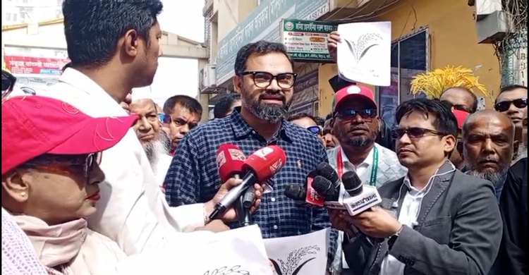 একটি দল উস্কানিমূলক কথা বলে ভোটের পরিবেশ নষ্ট করতে চাচ্ছে: আমিনুল হক