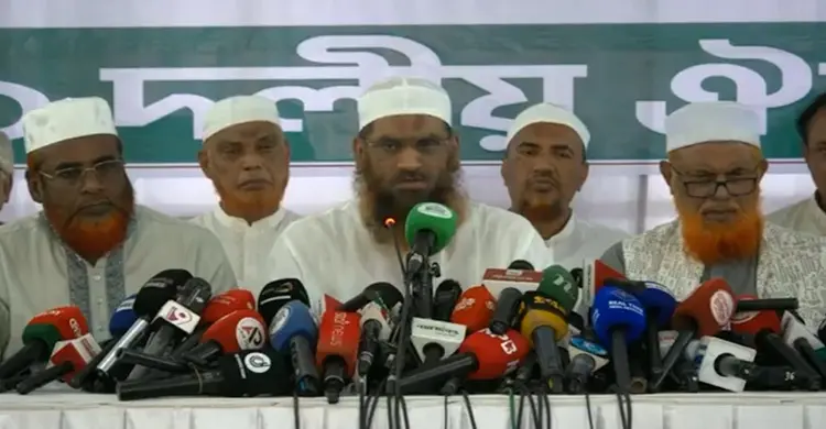 বিএনপি সরকার ভিন্নরূপে সেই ফ্যাসিবাদী ব্যবস্থাকে ফিরিয়ে আনতে চায়: মামুনুল হক