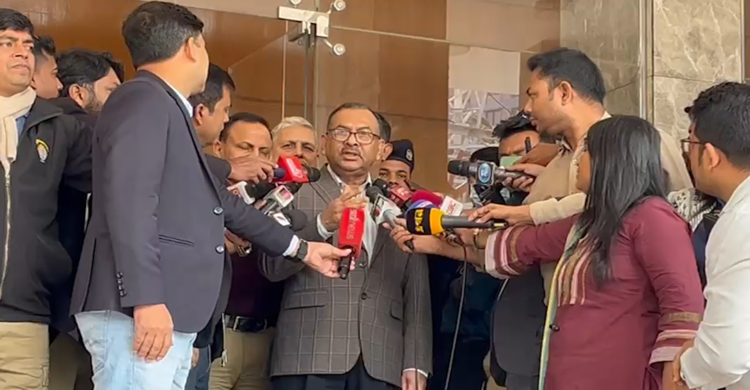 হাদির উপর হামলার প্রধান আসামীকে খুঁজছে পুলিশ:  ডিএমপি কমিশনার