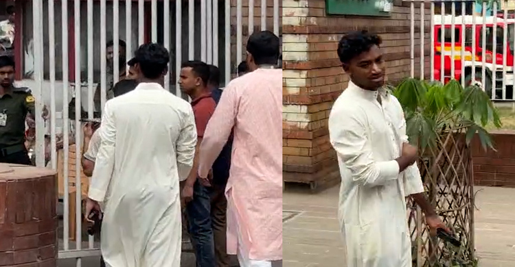 ভক্তদের সেলফির আবদার মেটাচ্ছেন পেসার রিপন মন্ডল