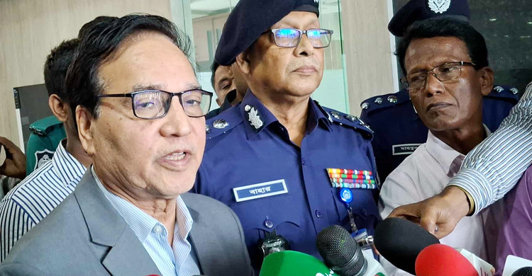 নির্বাচনে কোনো কর্মকর্তা পক্ষপাতিত্ব করলে প্রশাসনিক ব্যবস্থা