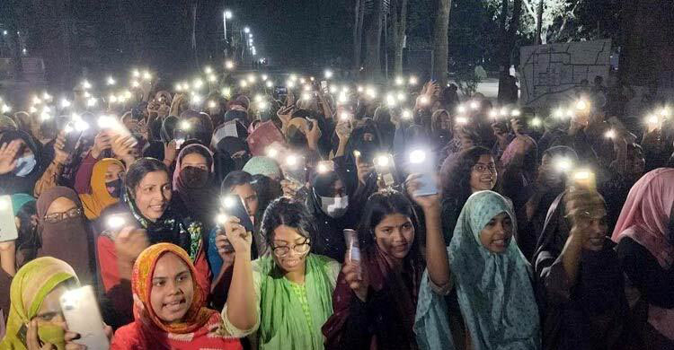 মাগুরায় শিশু ধর্ষণের ঘটনায় ক্ষোভে ফুঁসছে সারাদেশ