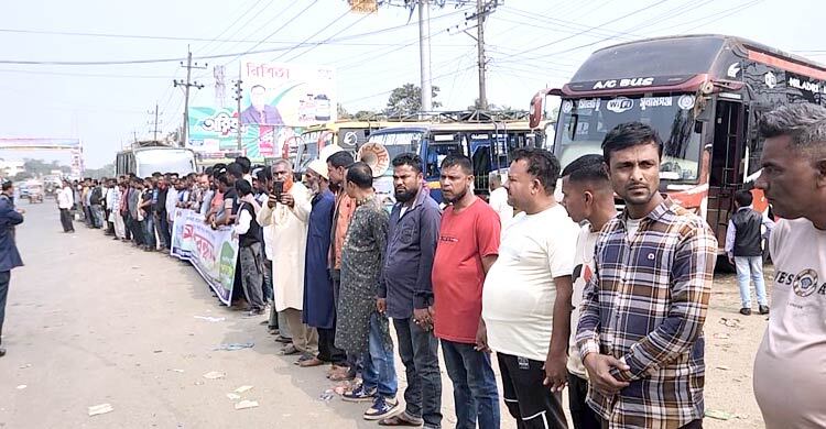 সুনামগঞ্জে অনির্দিষ্টকালের কর্মবিরতি পরিবহন শ্রমিকদের