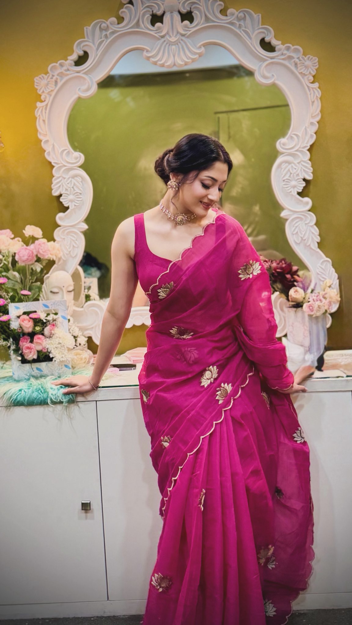 রুচিশীল ফ্যাশনে ঝলমলে পূজা