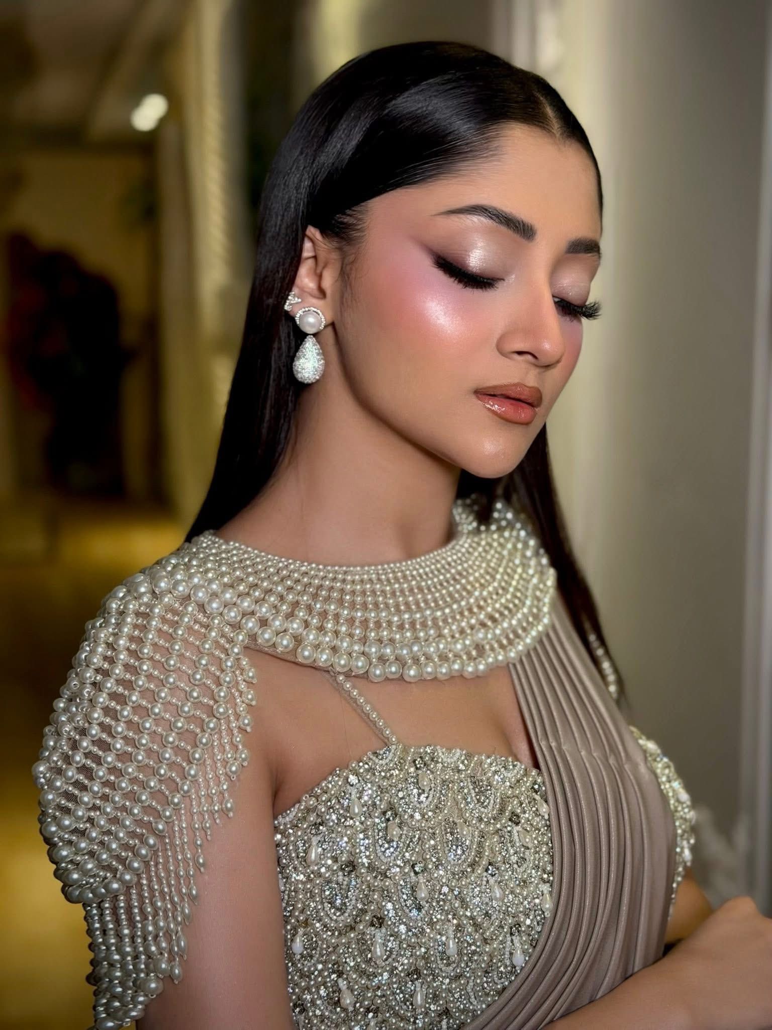 নজরকাড়া পূজা চেরীর নতুন লুক