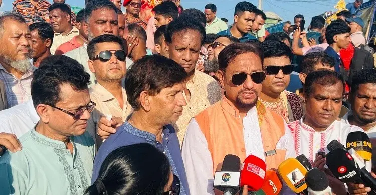 সবার সহযোগিতায় নির্বিঘ্নে দুর্গাপূজা সম্পন্ন হয়েছে: মেয়র শাহাদাত