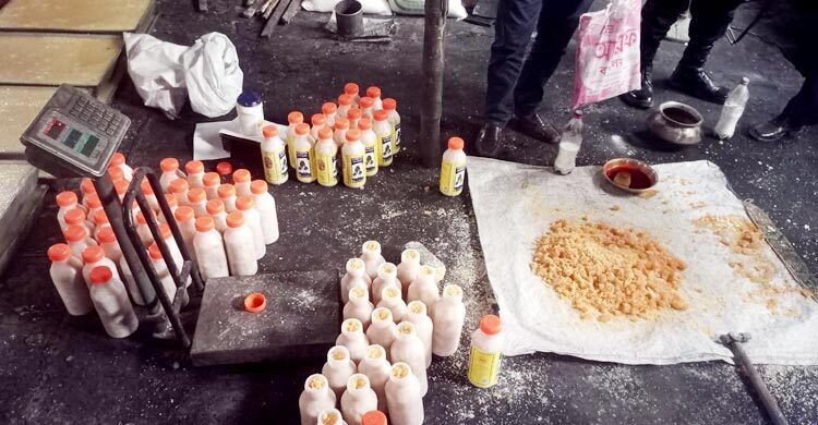 কাপড়ের রং ব্যবহার করে তালমিছরি তৈরি, মালিককে জরিমানা