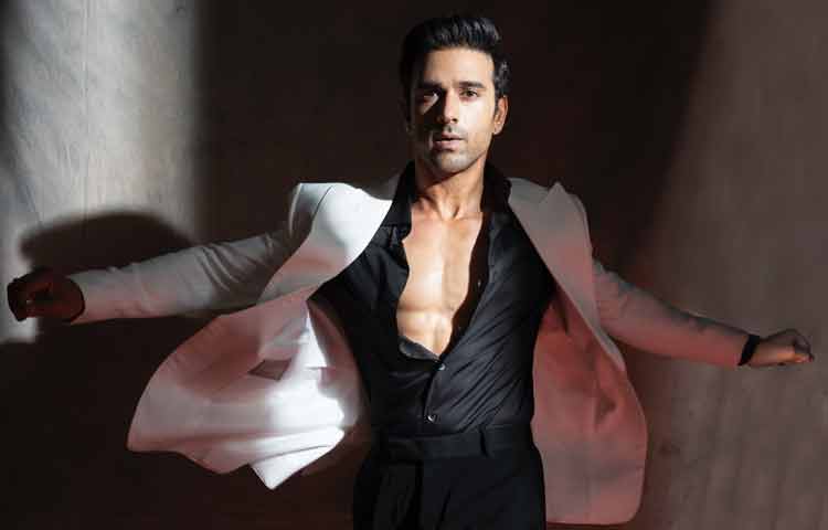 পুলকিত সম্রাট এর জন্মদিন আজ