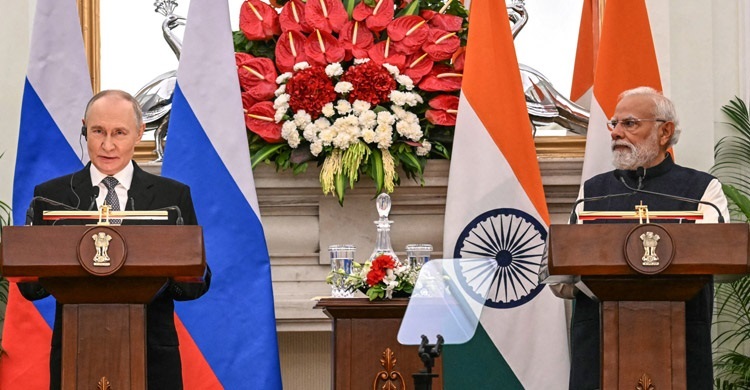 Putin, Modi meet in New Delhi to boost trade, peace