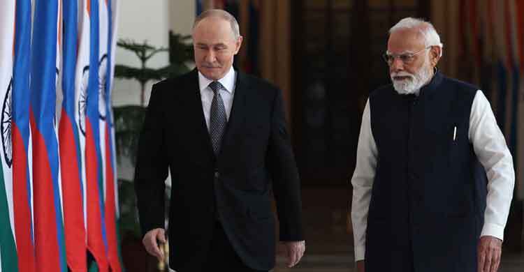 যুক্তরাষ্ট্রের চাপ তোয়াক্কা না করেই রাশিয়ার সঙ্গে ভারতের একাধিক চুক্তি