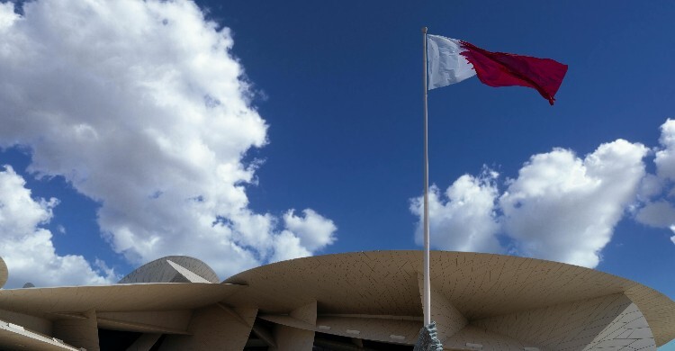 কাতারে দফায় দফায় বিস্ফোরণ, বাসিন্দাদের ঘরে থাকার পরামর্শ