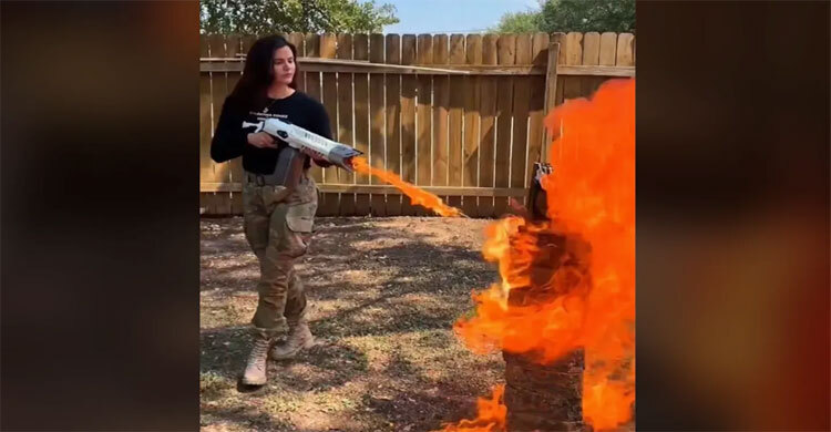 কোরআনে আগুন দিয়ে ক্ষোভের মুখে ট্রাম্পের দলের নেত্রী