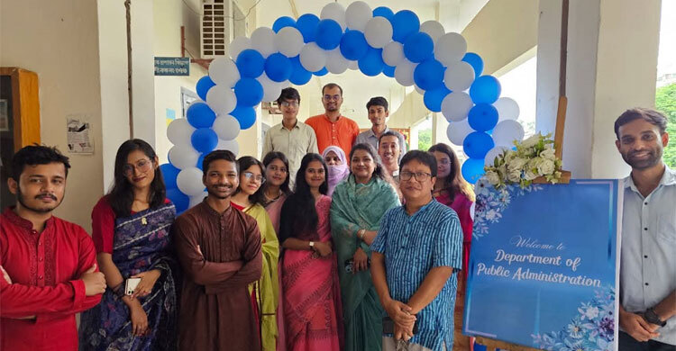 নবীনদের পদচারণায় মুখরিত রাজশাহী বিশ্ববিদ্যালয় ক্যাম্পাস