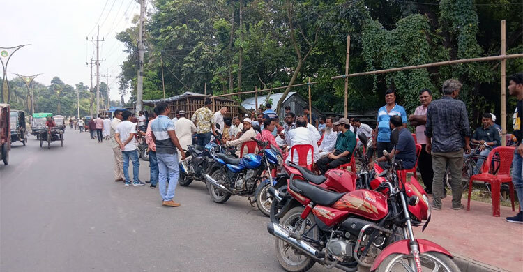 ক্যাম্পাসের চারপাশে বিএনপি-জামায়াতের অবস্থান