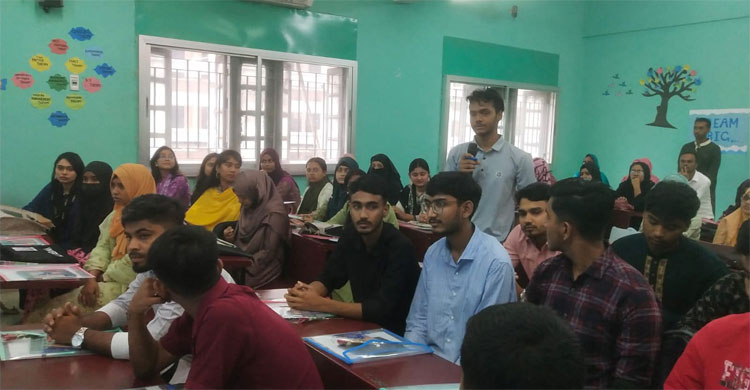 নবীনদের পদচারণায় মুখরিত রাজশাহী বিশ্ববিদ্যালয় ক্যাম্পাস