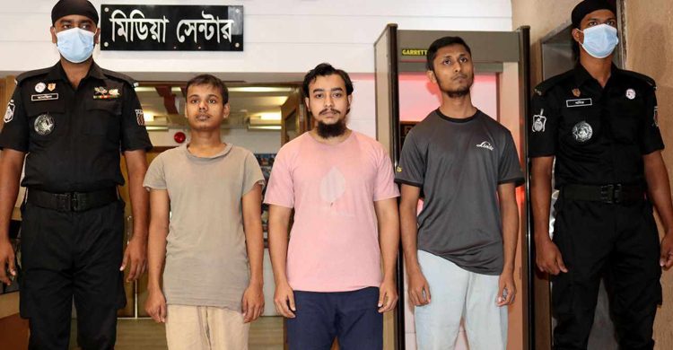 পাহাড়ে জঙ্গি প্রশিক্ষণের ফাঁদ থেকে যেভাবে ফিরে এলেন ৪ তরুণ