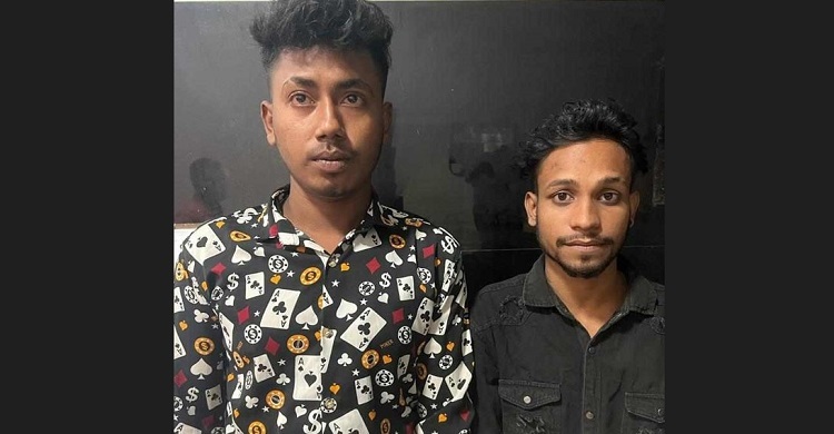 রাজশাহীতে অস্ত্র নিয়ে টিকটক ভাইরাল, আটক ২