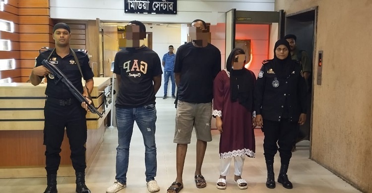 বাংলাদেশি নারীদের মিডিয়া হিসেবে ব্যবহার করতেন নাইজেরিয়ানরা