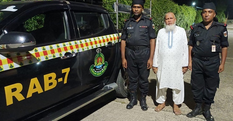 দেড় বছরের সাজা এড়াতে পালিয়ে ছিলেন ২৫ বছর