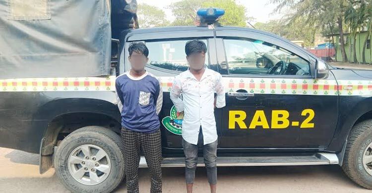 পুলিশের ওপর হামলা করে আসামি ছিনতাই, র‌্যাবের হাতে দুজন গ্রেফতার