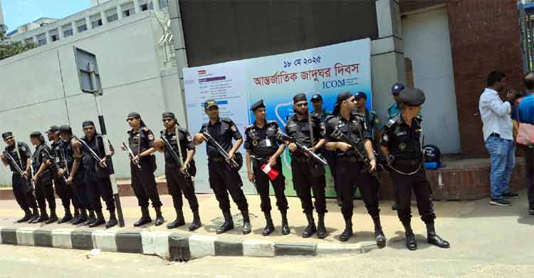 আজও সচিবালয়ে বিক্ষোভ করেছেন কর্মচারীরা