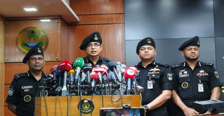 ১০ মাসে সাড়ে সাত হাজার গ্রেফতার, ৫০০ অস্ত্র উদ্ধার: র‌্যাব