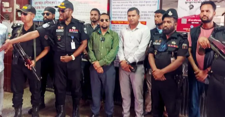 মিটফোর্ড হাসপাতালের ১৬ দালালকে ৭৭ হাজার টাকা জরিমানা