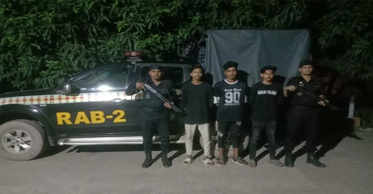 8 held with weapons in Mohammadpur mugging attempt