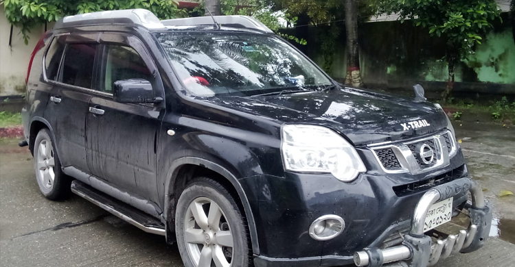 জিপ গাড়িতে ৮১ কেজি গাঁজা, ট্রাকে মিললো হাজার বোতল ফেনসিডিল