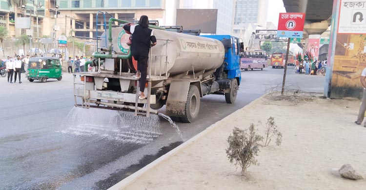 বিমানবন্দরে বাড়তি নিরাপত্তা, যানজট নিরসনে কাজ করছে পুলিশ-সেনা