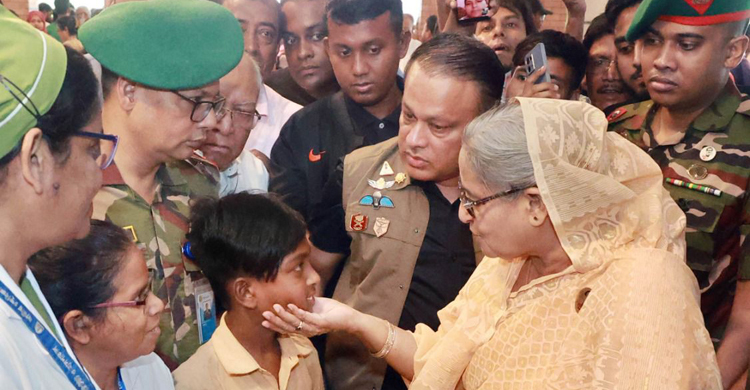 ছোট্ট রাব্বির দায়িত্ব নিলেন প্রধানমন্ত্রী