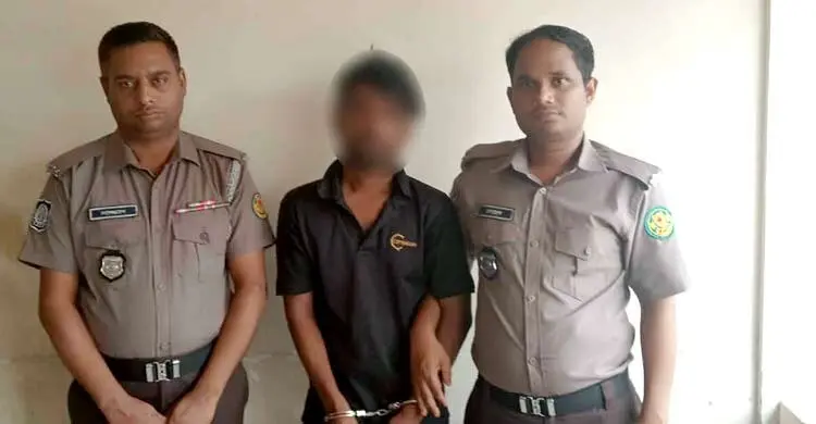 নারী সেজে ফাঁদ-ব্ল্যাকমেইল-ধর্ষণ: জিডির সূত্রে গ্রেফতার রাব্বি