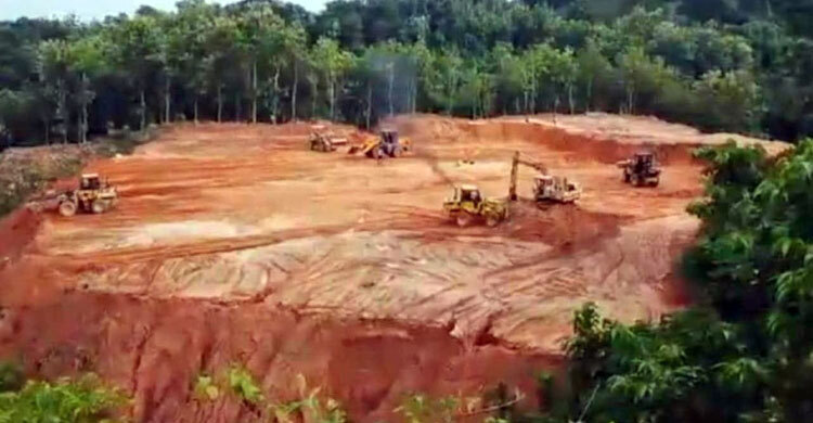 পাহাড় কাটার অভিযোগে সাবেক চেয়ারম্যানের বিরুদ্ধে মামলা