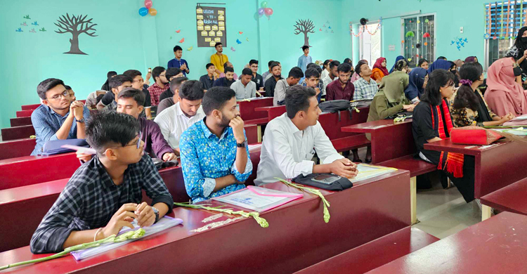 নবীনদের পদচারণায় মুখর রাবি ক্যাম্পাস