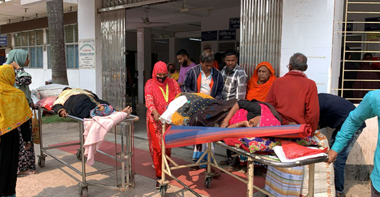 রামেকে দ্বিতীয় দিনের মতো চলছে ইন্টার্ন চিকিৎসকদের কর্মবিরতি