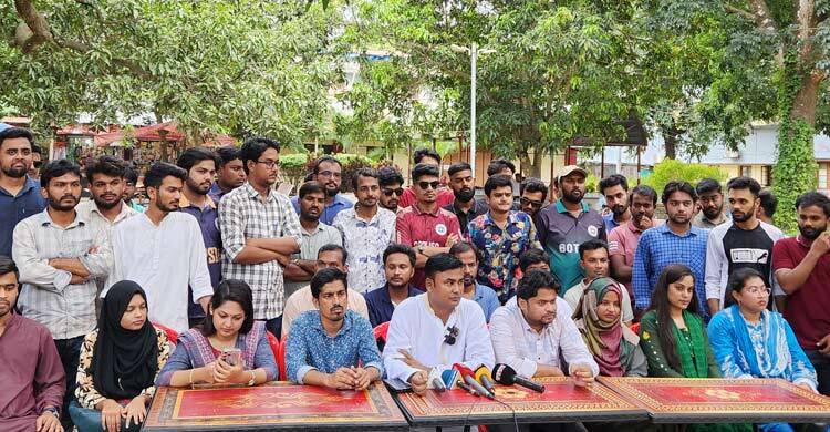 রাবিতে বামদের মধ্যেও শিবির ঢুকে গেছে: আমানউল্লাহ আমান